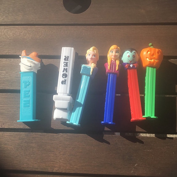 Product image 1 of 2