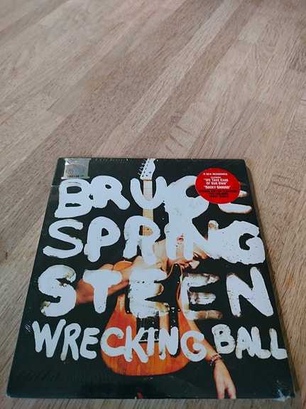 Product image 1 of 2