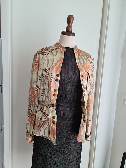 Product image 1 of 4