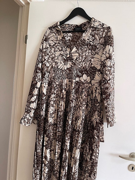 Product image 1 of 8