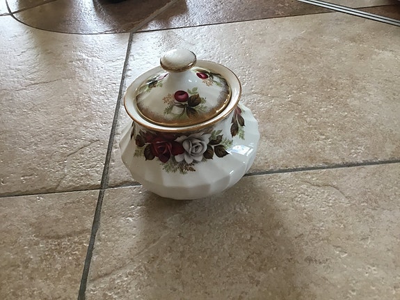 Product image 1 of 2