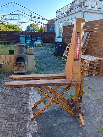 Product image 1 of 3