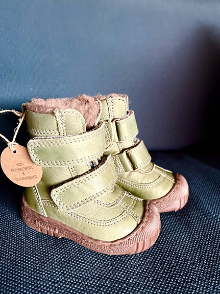 Product image 1 of 8