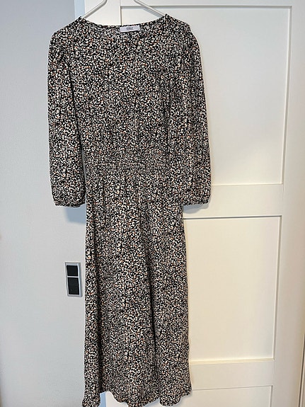 Product image 1 of 8