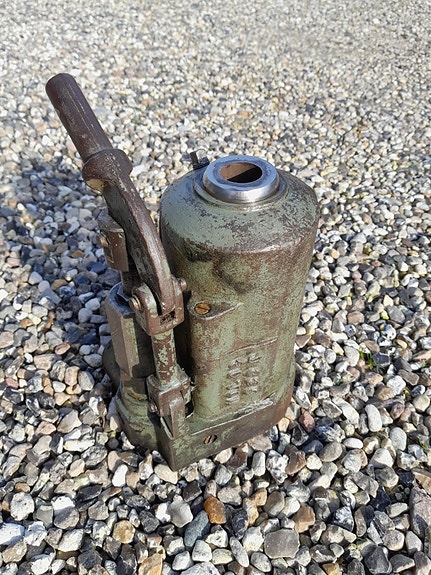 Product image 1 of 8