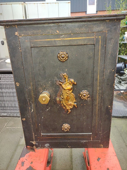 Product image 1 of 8