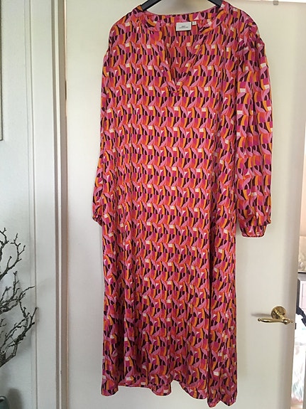 Product image 1 of 8