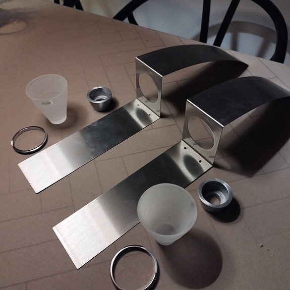 Product image 1 of 2