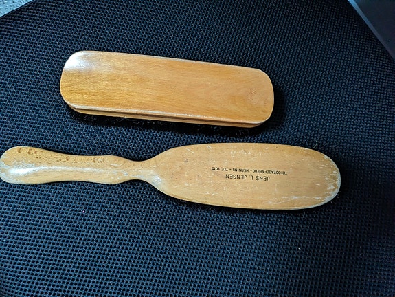 Product image 1 of 2