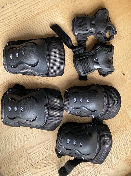 Product image 1 of 4