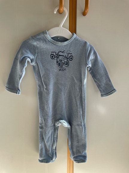 Product image 1 of 2