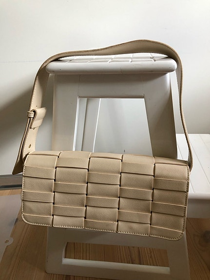 Product image 1 of 7