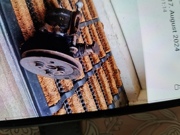 Product image 1 of 2