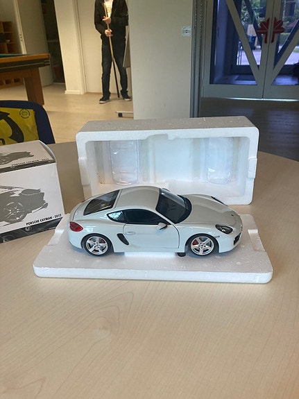 Product image 1 of 5