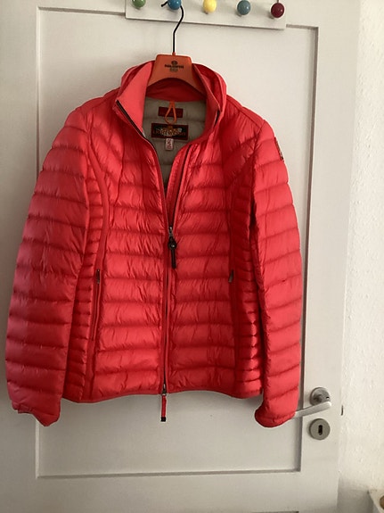 Product image 1 of 7