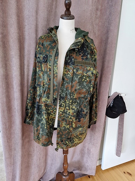 Product image 1 of 4