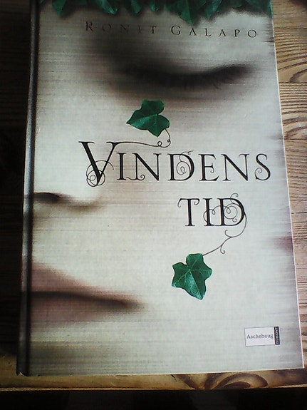 Product image 1 of 3