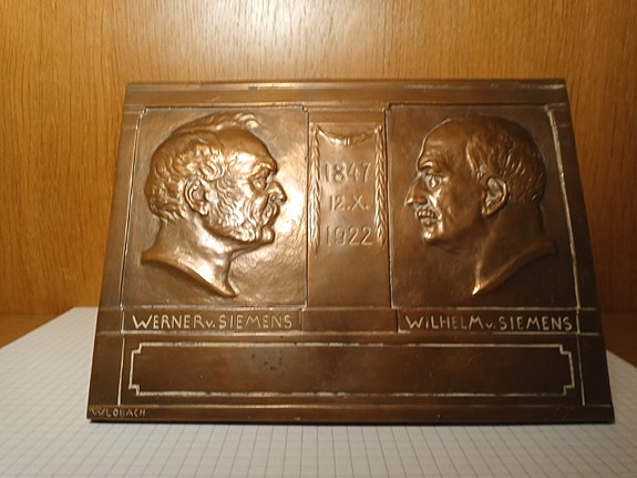 Product image 1 of 7