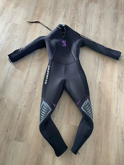 Product image 1 of 6