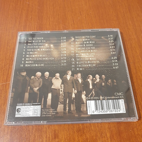 Product image 2 of 3