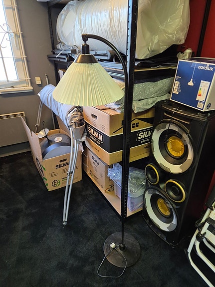 Product image 1 of 2