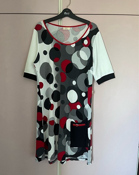 Product image 1 of 4