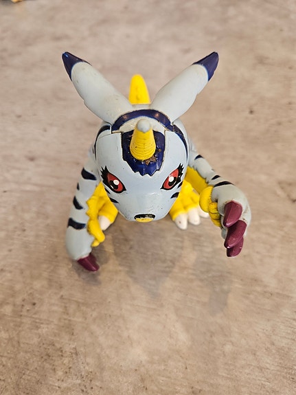 Product image 1 of 3