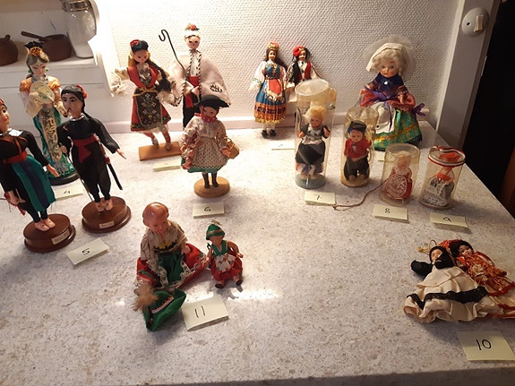 Product image 1 of 4