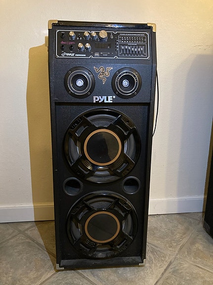 Product image 1 of 2
