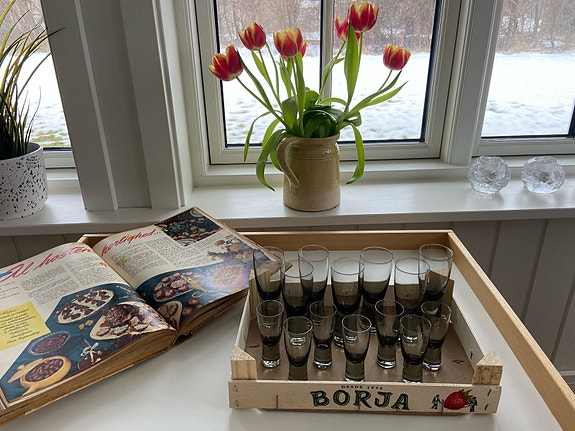 Product image 1 of 6