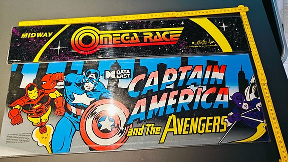 Product image 1 of 2