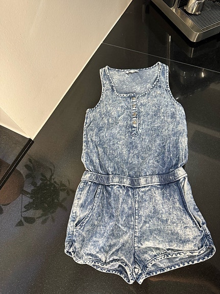 Product image 1 of 6