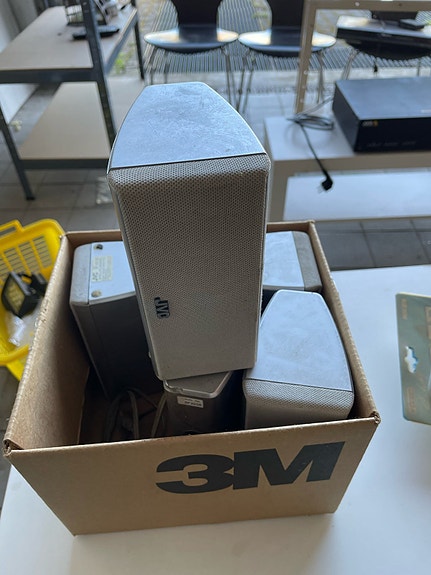 Product image 1 of 3