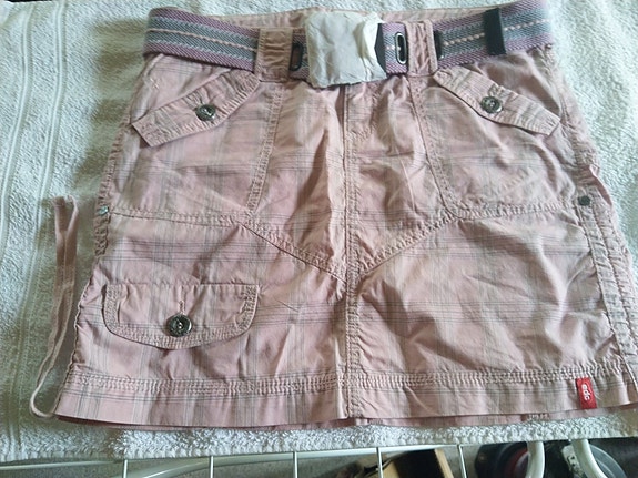 Product image 1 of 8