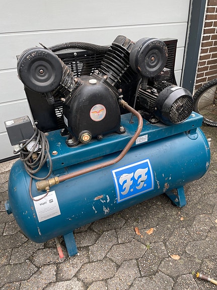 Product image 1 of 8