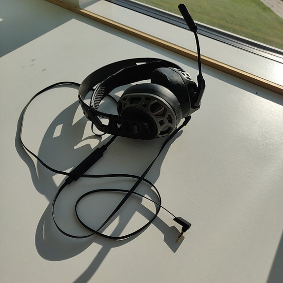 Product image 1 of 2