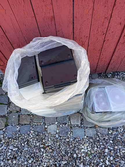 Product image 1 of 3