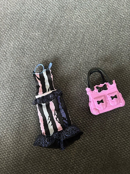 Product image 1 of 4