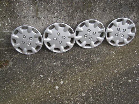 Product image 1 of 3