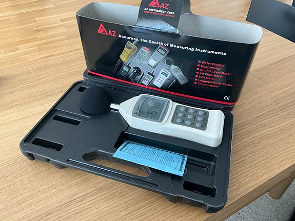 Product image 1 of 3