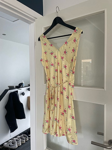 Product image 1 of 7