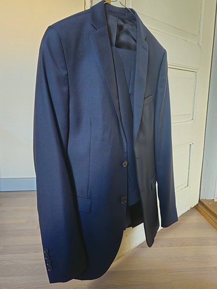 Product image 1 of 2