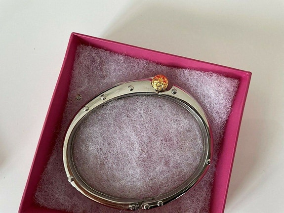 Product image 1 of 7