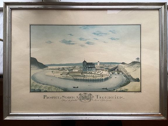 Product image 1 of 4