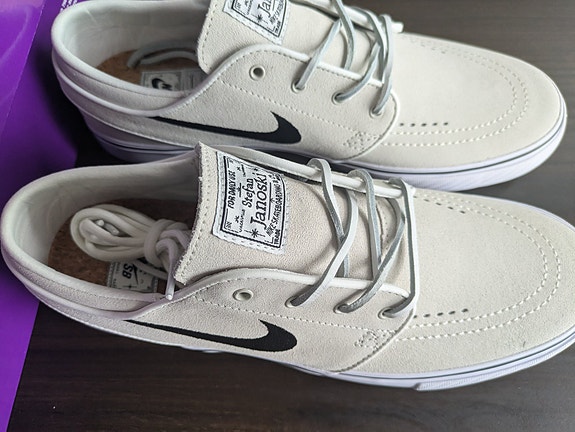 Product image 1 of 4