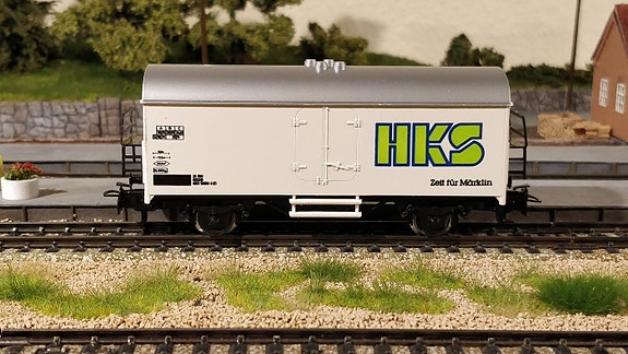 Product image 1 of 8