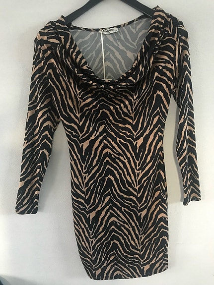 Product image 1 of 8