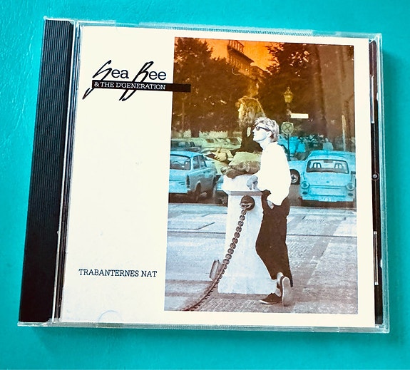 Product image 1 of 3