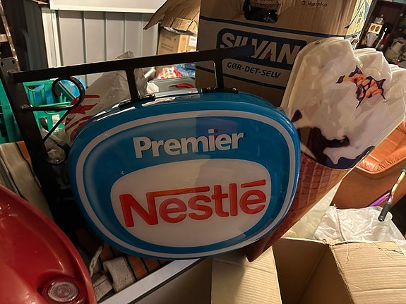 Product image 1 of 2