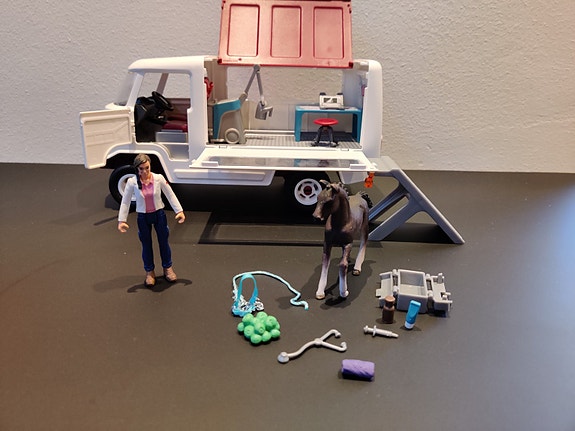 Product image 1 of 2